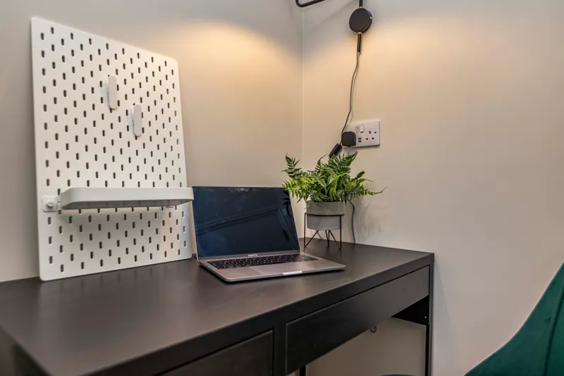 Vibrant 2 Bedroom Apartment // 2026/7 - Image 10